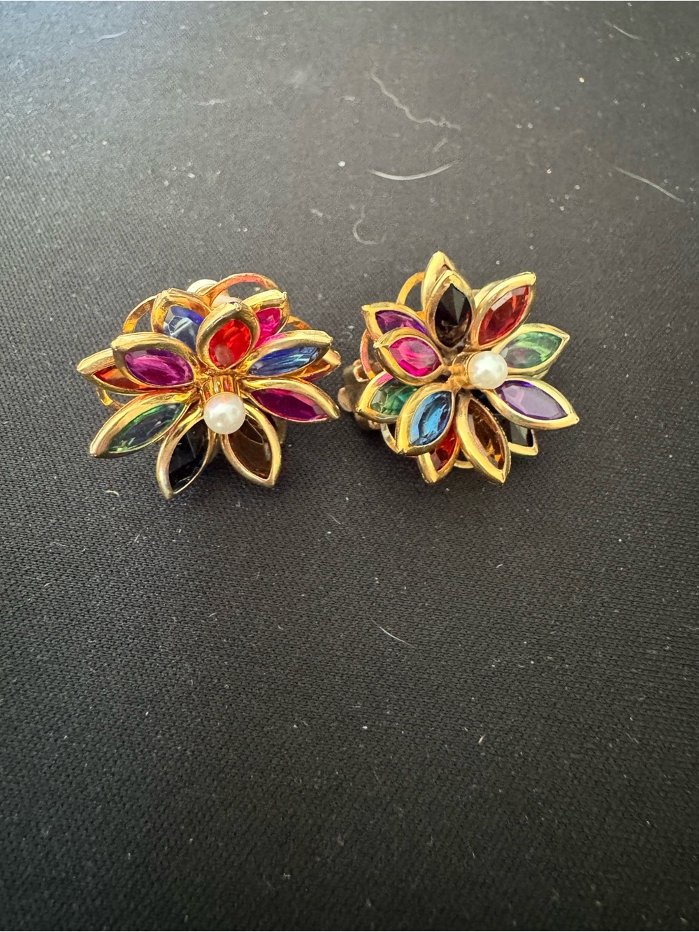 Vintage Gold-Tone Multi-Color Crystals Rhinestone Floral Clip On Earrings